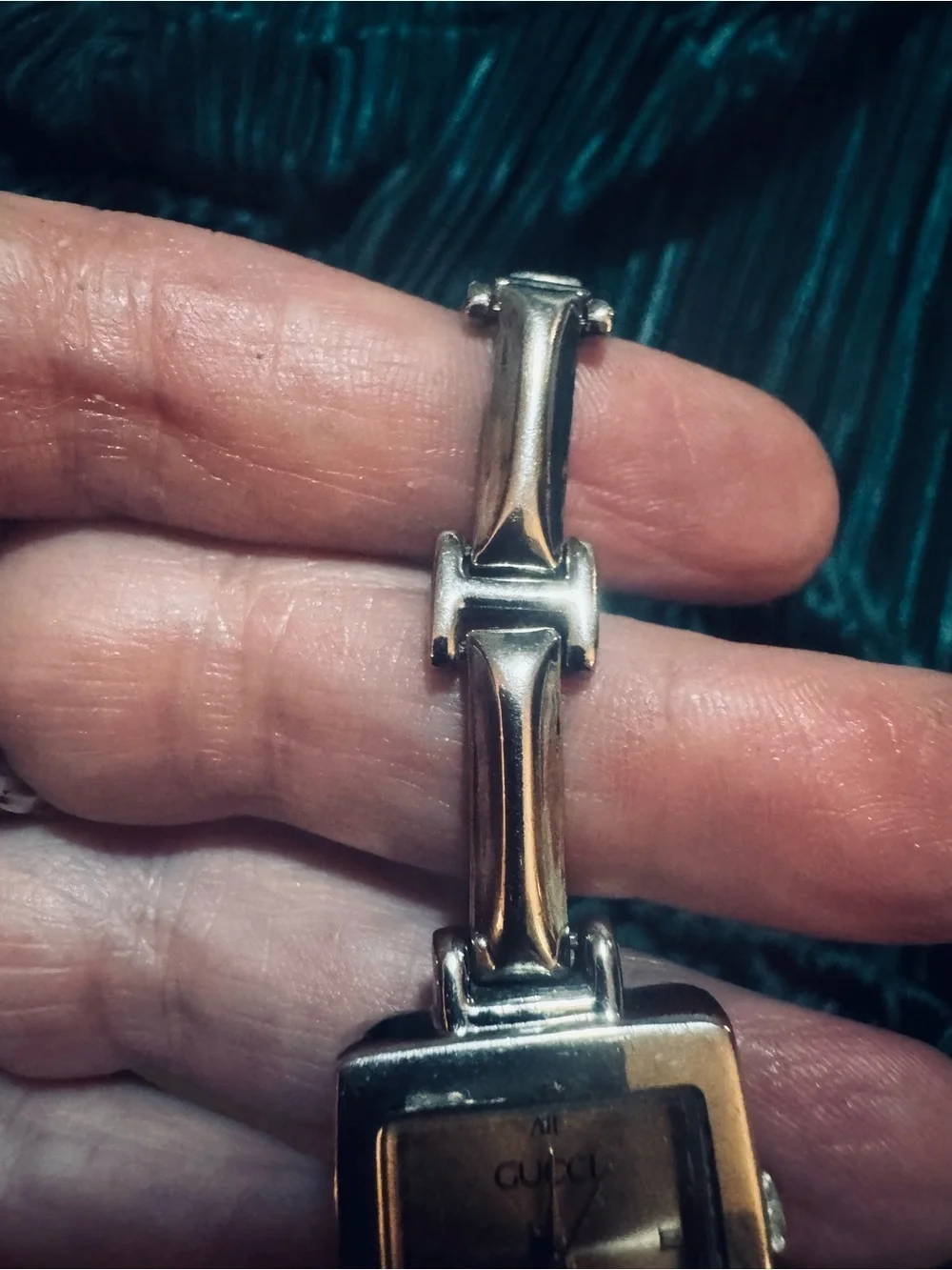 Vintage Gucci 90001 Swiss Quartz Watch Stainless Steel Bracelet 80s 90s